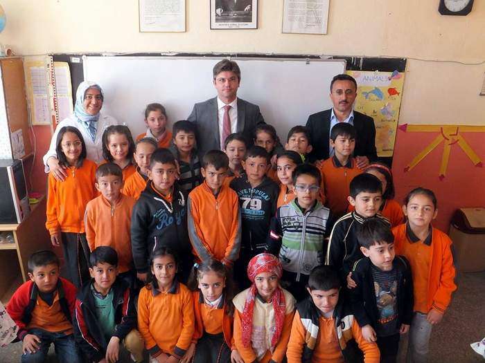Acıgöl Belediye Başkanı Ertaş Çocukların Mektubunu Karşılıksız Bırakmadı