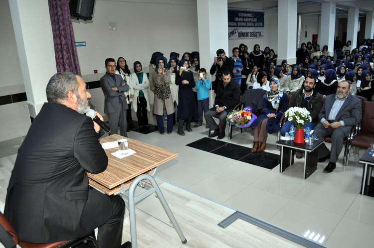 Dursun Ali Erzincanlı İmam Hatiplilerle Buluştu