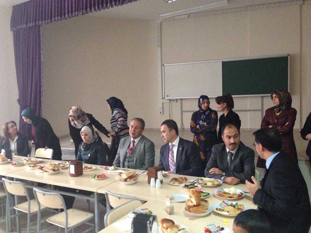 Ünver Engelli Öğrenciler İle Kahvaltıda Buluştu