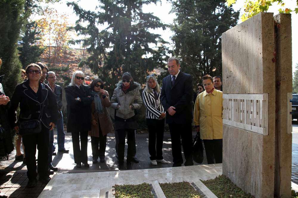 Taner Kışlalı Mezarı Başında Anıldı