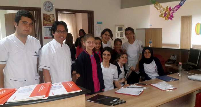Lara Koleji Öğrencileri Hemşireleri Unutmadı