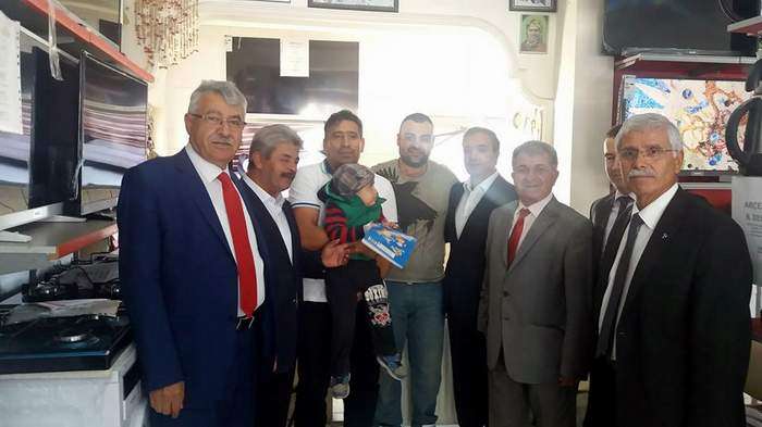 MHP Milletvekili Adayları Gülşehir Halkı İle Kucaklaştı