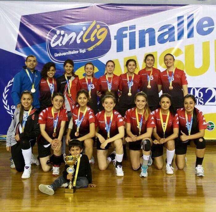 Nevşehir Hacı Bektaş Veli Üniversitesi Hentbol Takımı Şampiyon Oldu
