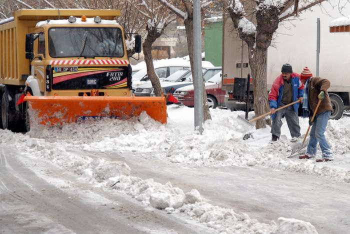 Nevşehir Belediyesi’nden Kar İle Mücadele