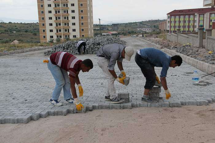 Nevşehir’de 80 Bin Metrekarelik Alanda Yol Düzenleme Çalışmaları Sürüyor