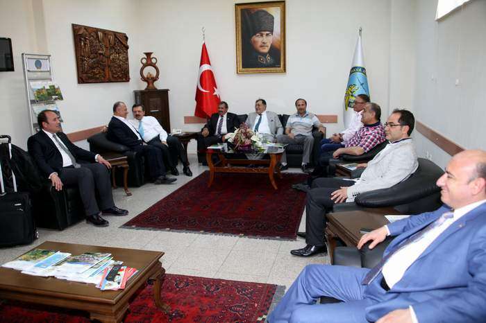 TOBB Başkanı Hisarcıklıoğlu NTSO Yönetimi İle Biraraya Geldi