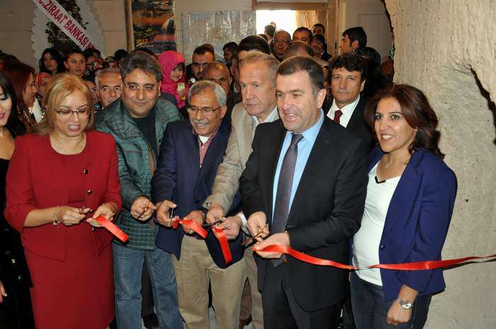 Uçhisar Kalesinde Kapadokya Fotoğraf Sergisi Açıldı