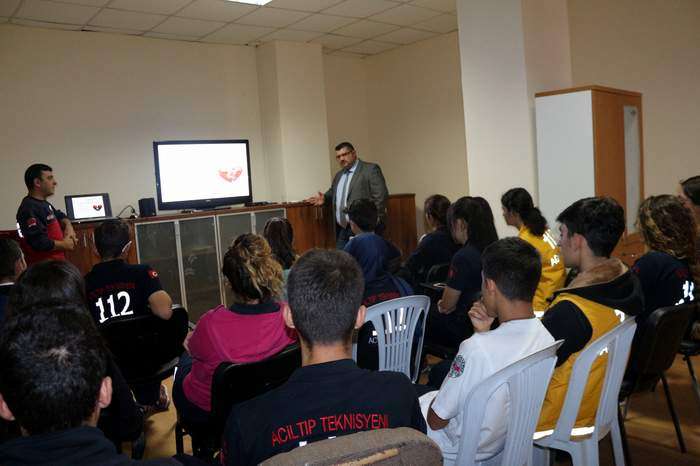 UMKE’den Sağlık Meslek Lisesi Öğrencilerine Eğitim