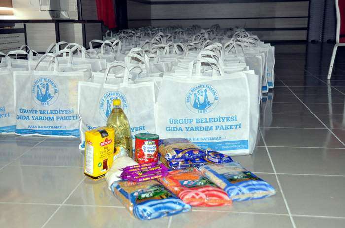 Ürgüp Belediyesi 400 Aileye Ramazan Paketi Hazırladı