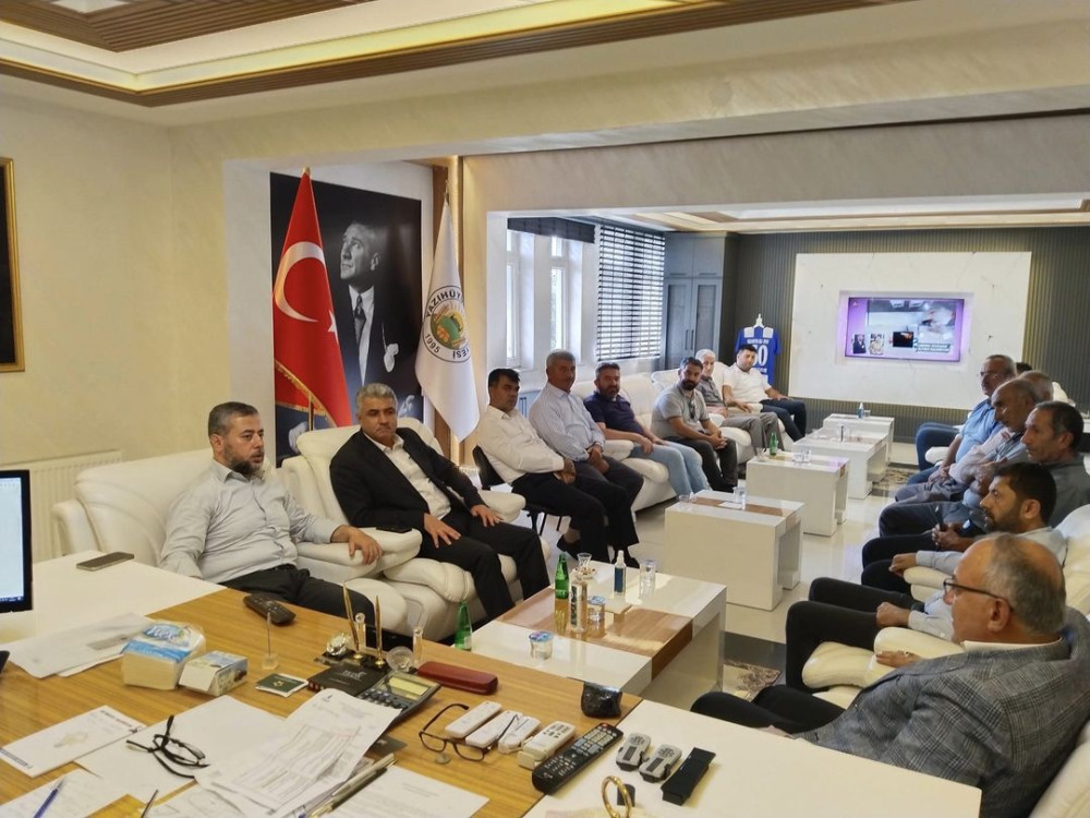 AK Parti milletvekili Özgün, Yazıhüyük Belediyesi’ni ziyaret etti