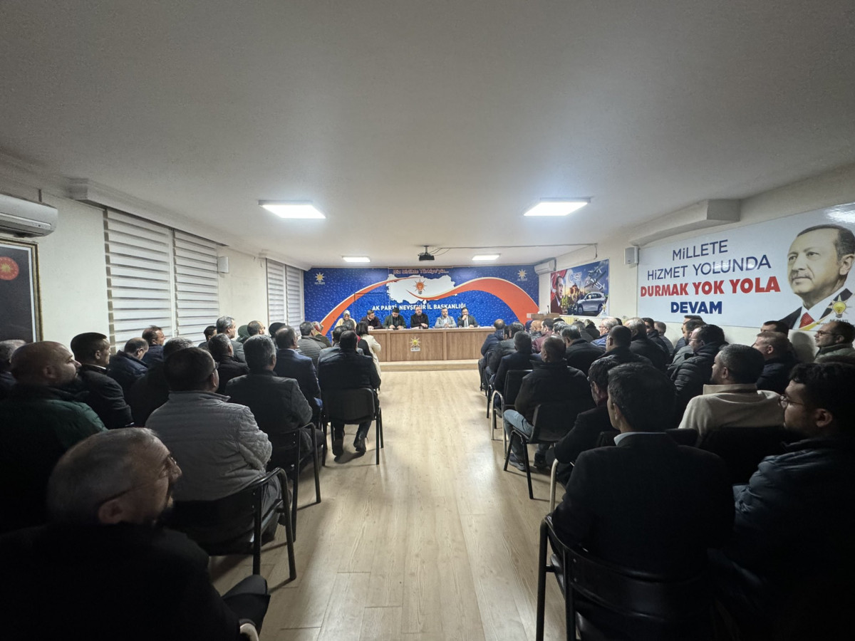AK Parti’de il ve ilçe yönetim kurulu toplantısı yapıldı