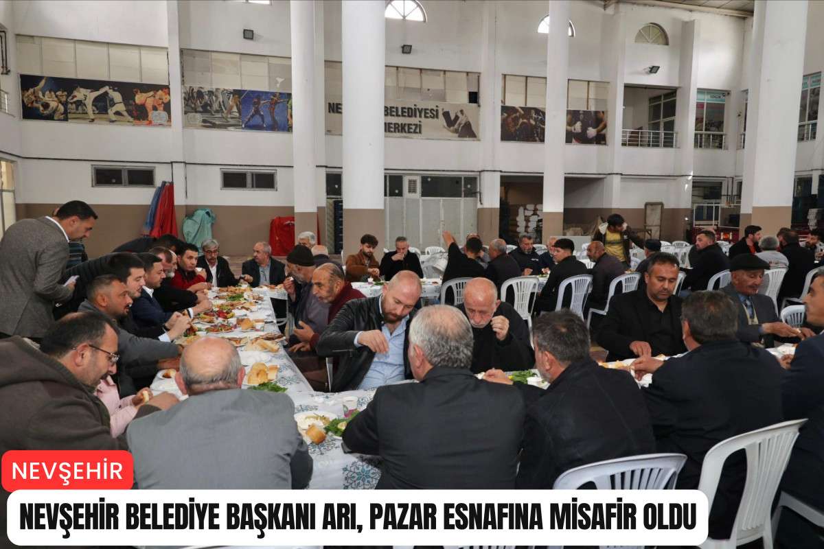 Başkan Arı, Pazar esnafına misafir oldu