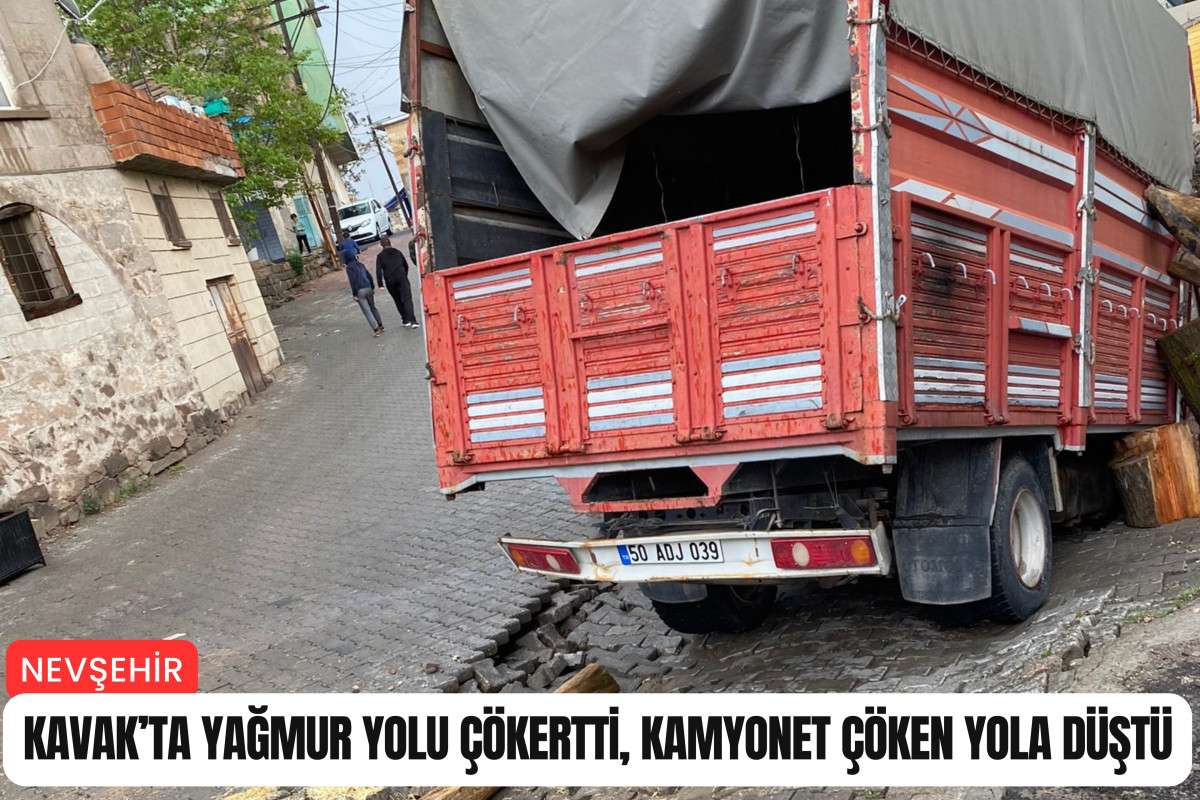 Kavak'ta yağmur yolu çökertti, çöken yola kamyonet düştü