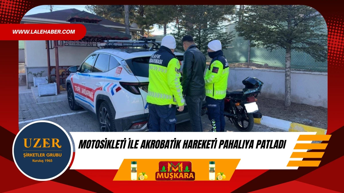 Motosikleti ile &ouml;nce şov yaptı ardından ehliyetinden oldu