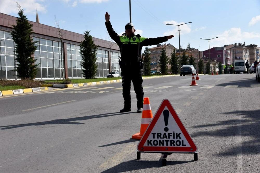 Nevşehir’de bin 735 araç sürücüsüne ceza yazıldı