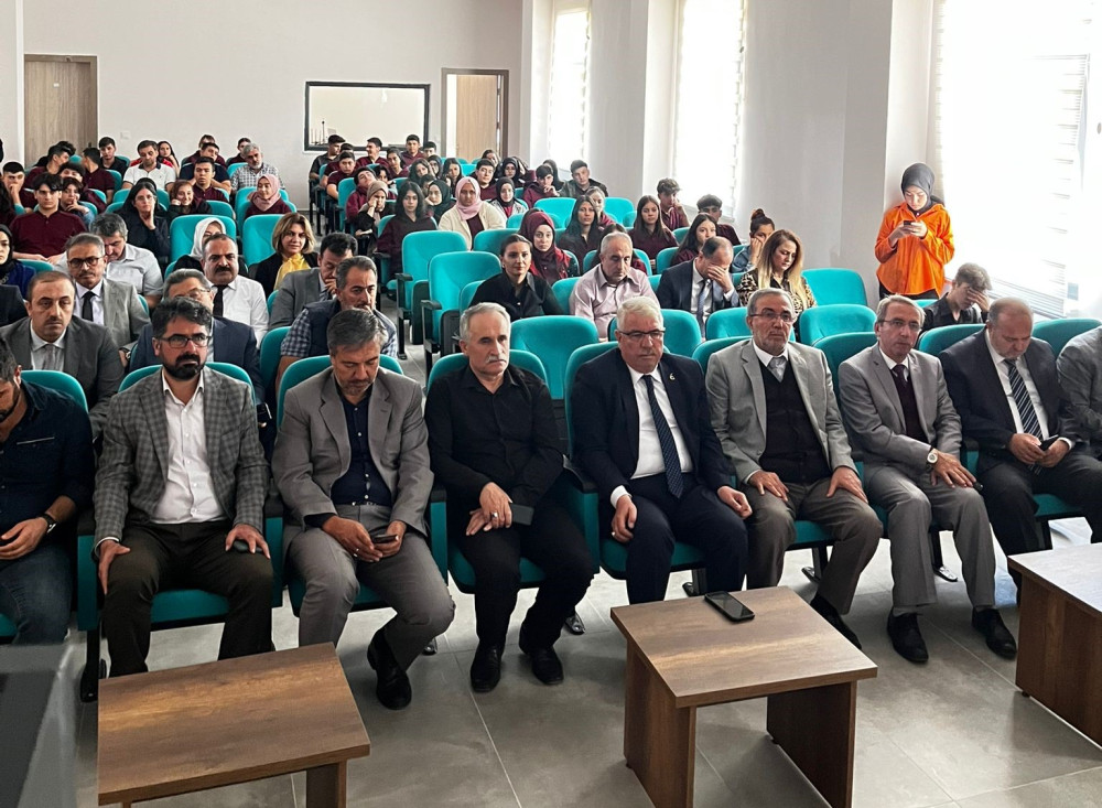 Şehit Furkan Demir Anadolu Lisesi'nde Mevlid Kandili programı düzenlendi